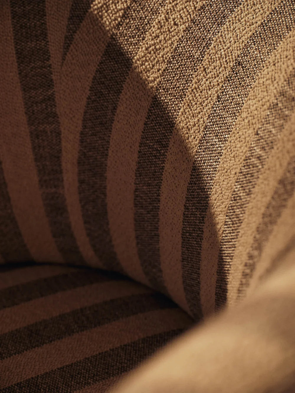 Rico Lounge Chair Sand/Off-White