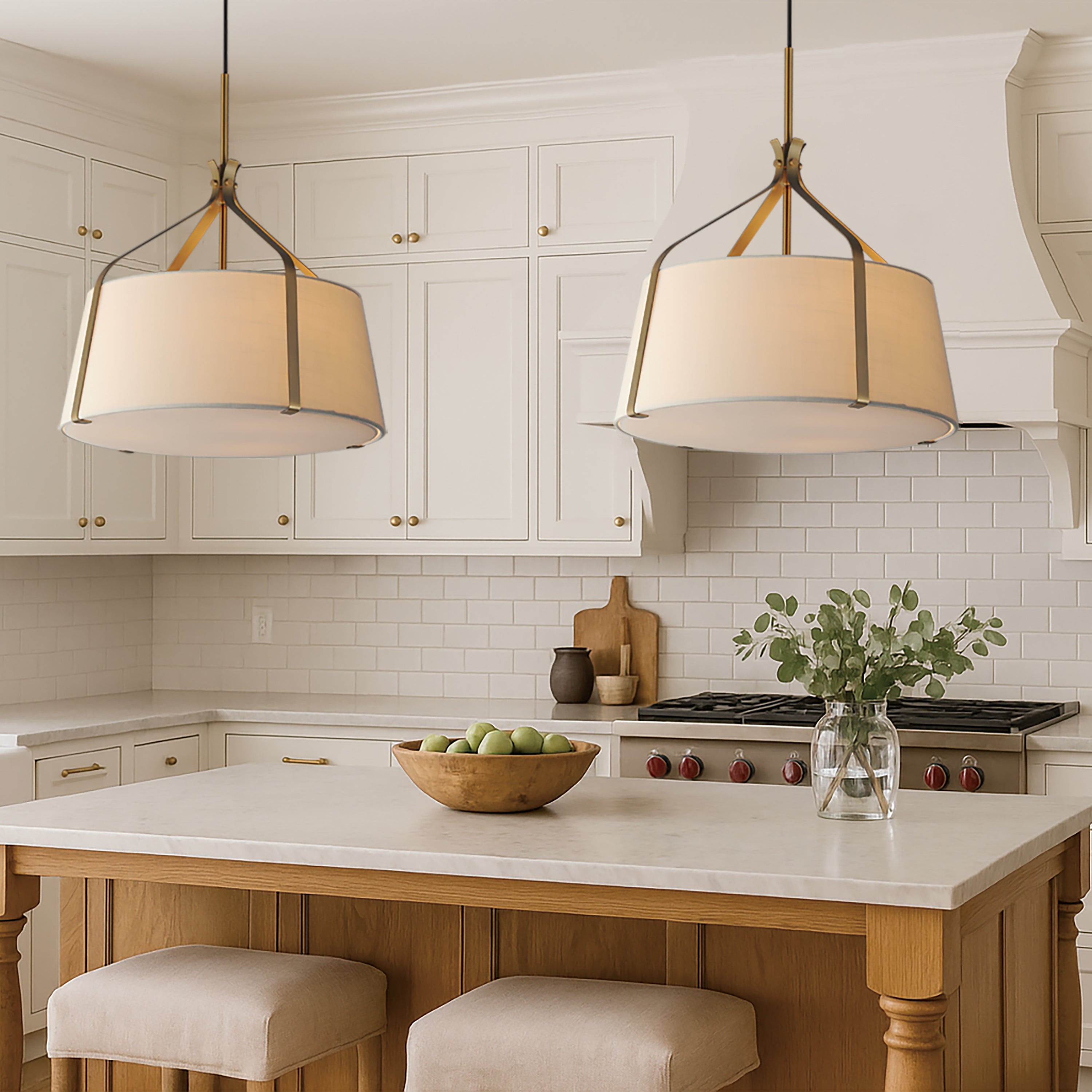 Bandera Medium Pendant Brass