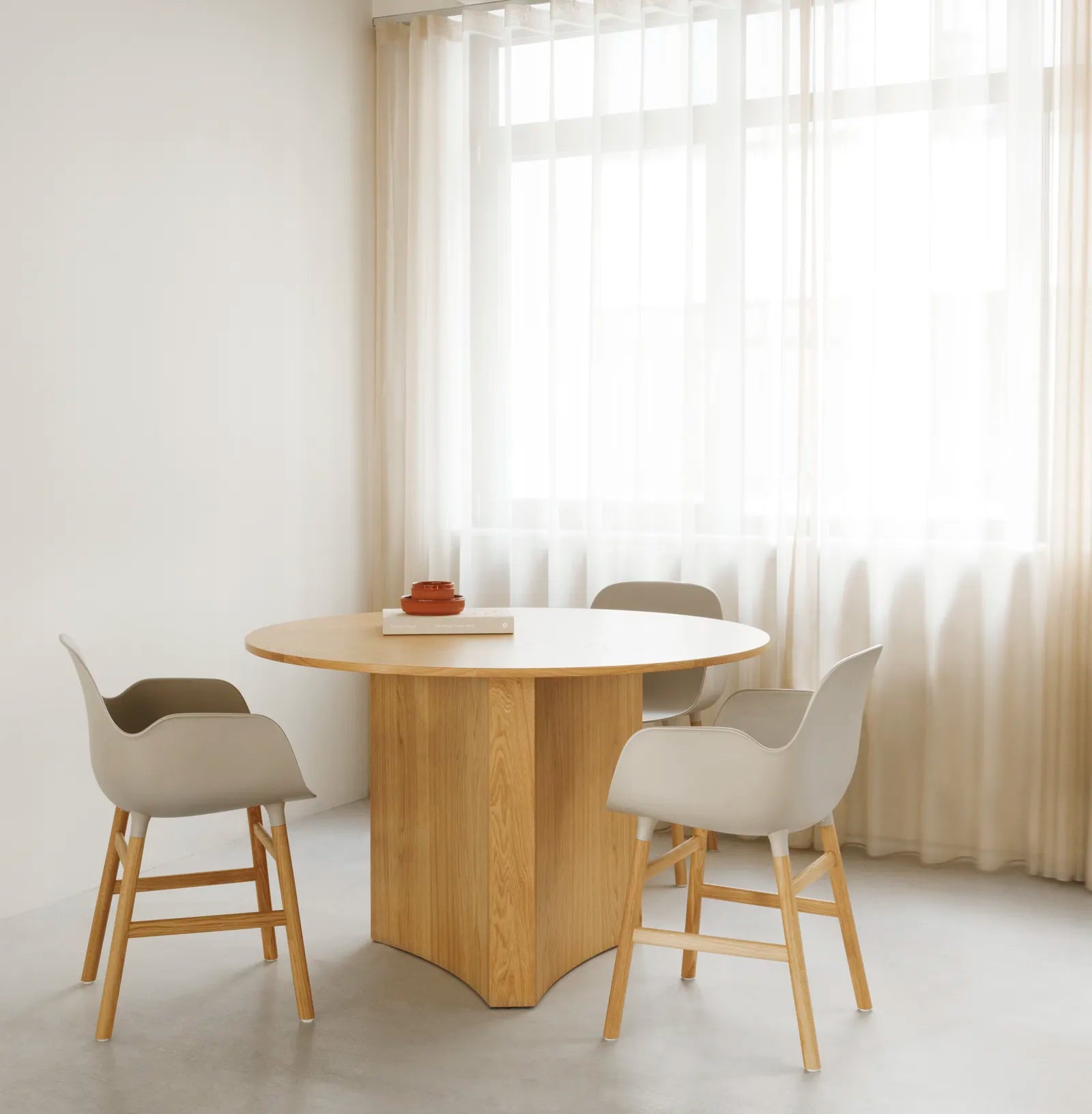 Bue Table Natural Oak