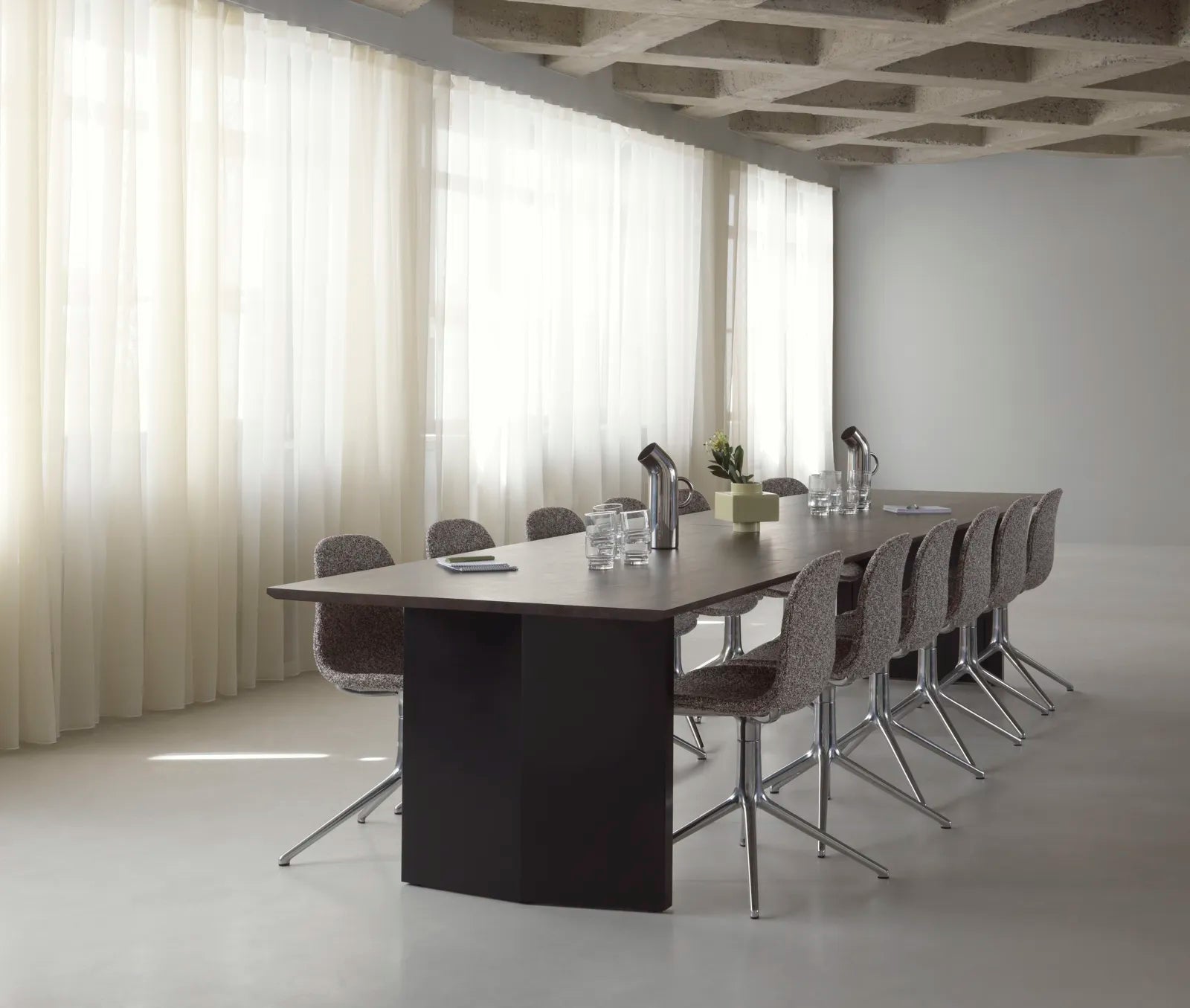 Panel Table XL Cream/Dark Brown