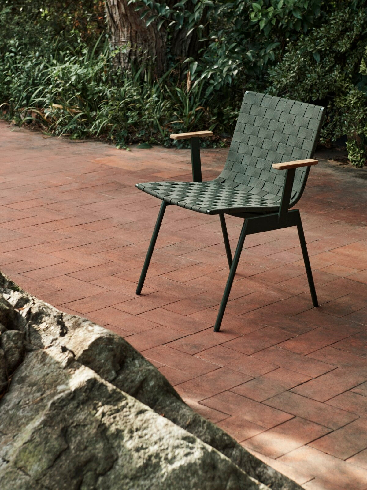 Ville AV34 Armchair Bronze Green
