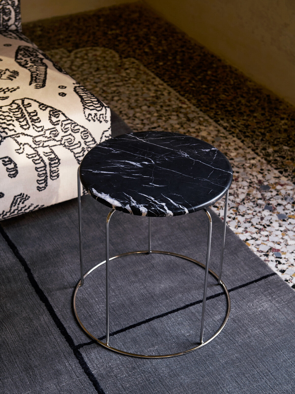 Ware Stool Marble Top VP11 Nero