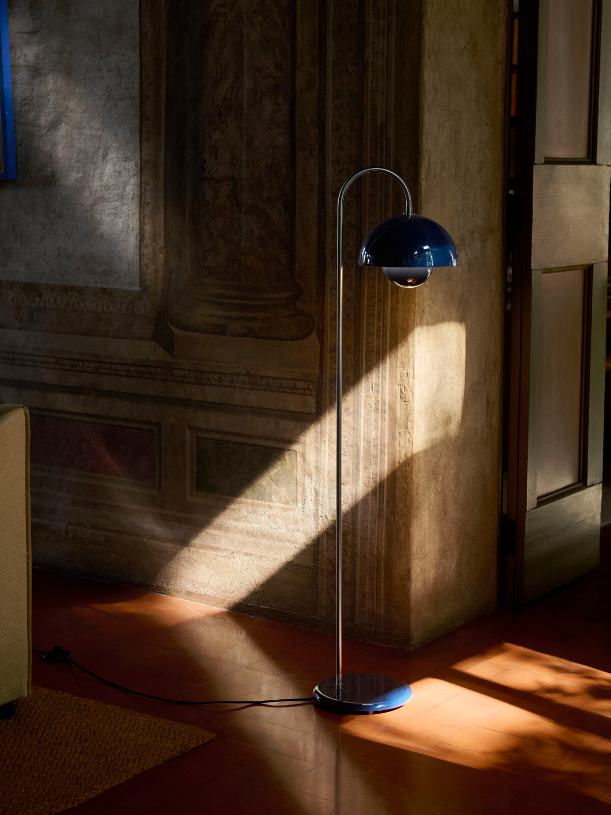 Flowerpot VP12 Floor Lamp Steel Blue