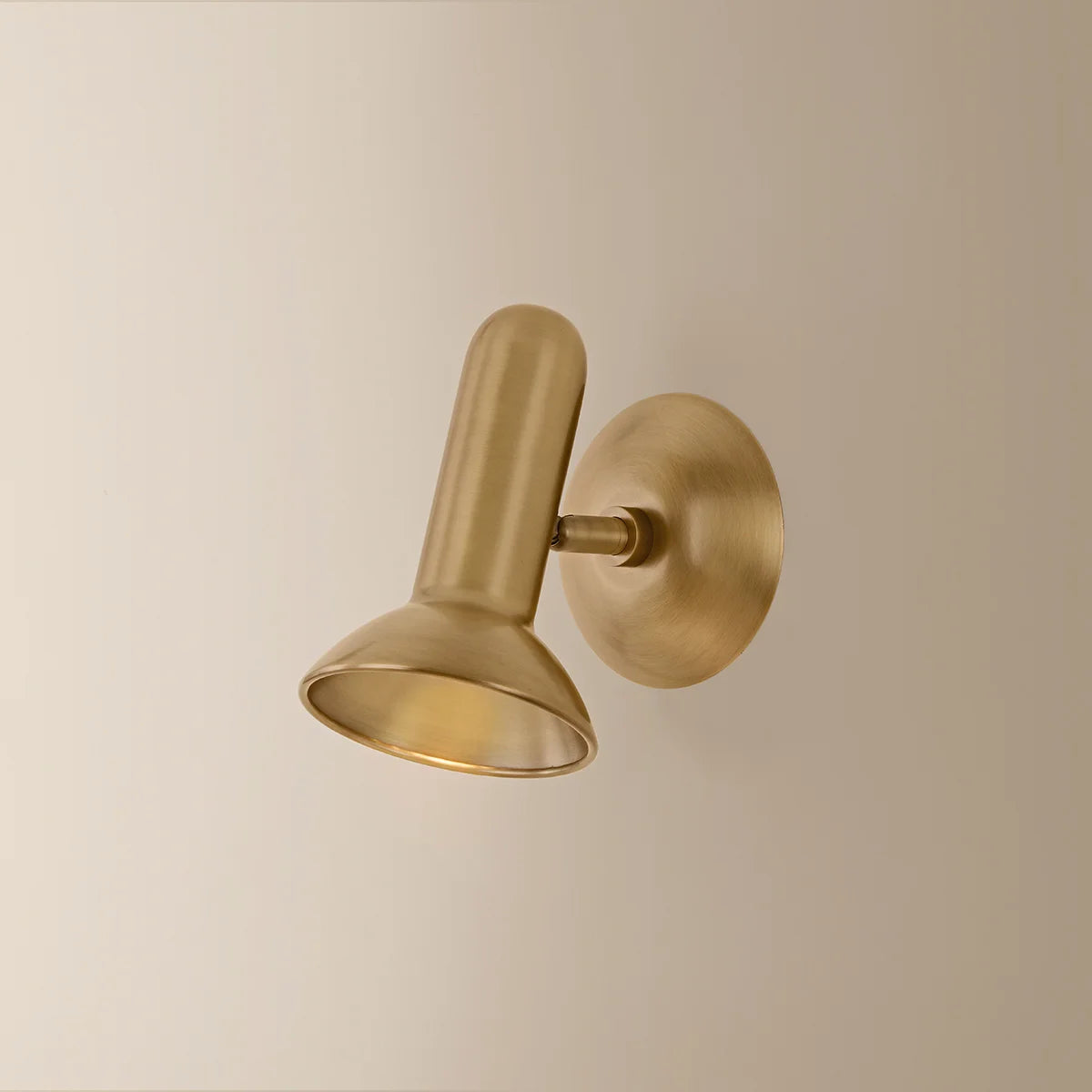 Bjorn Wall Sconce Brass