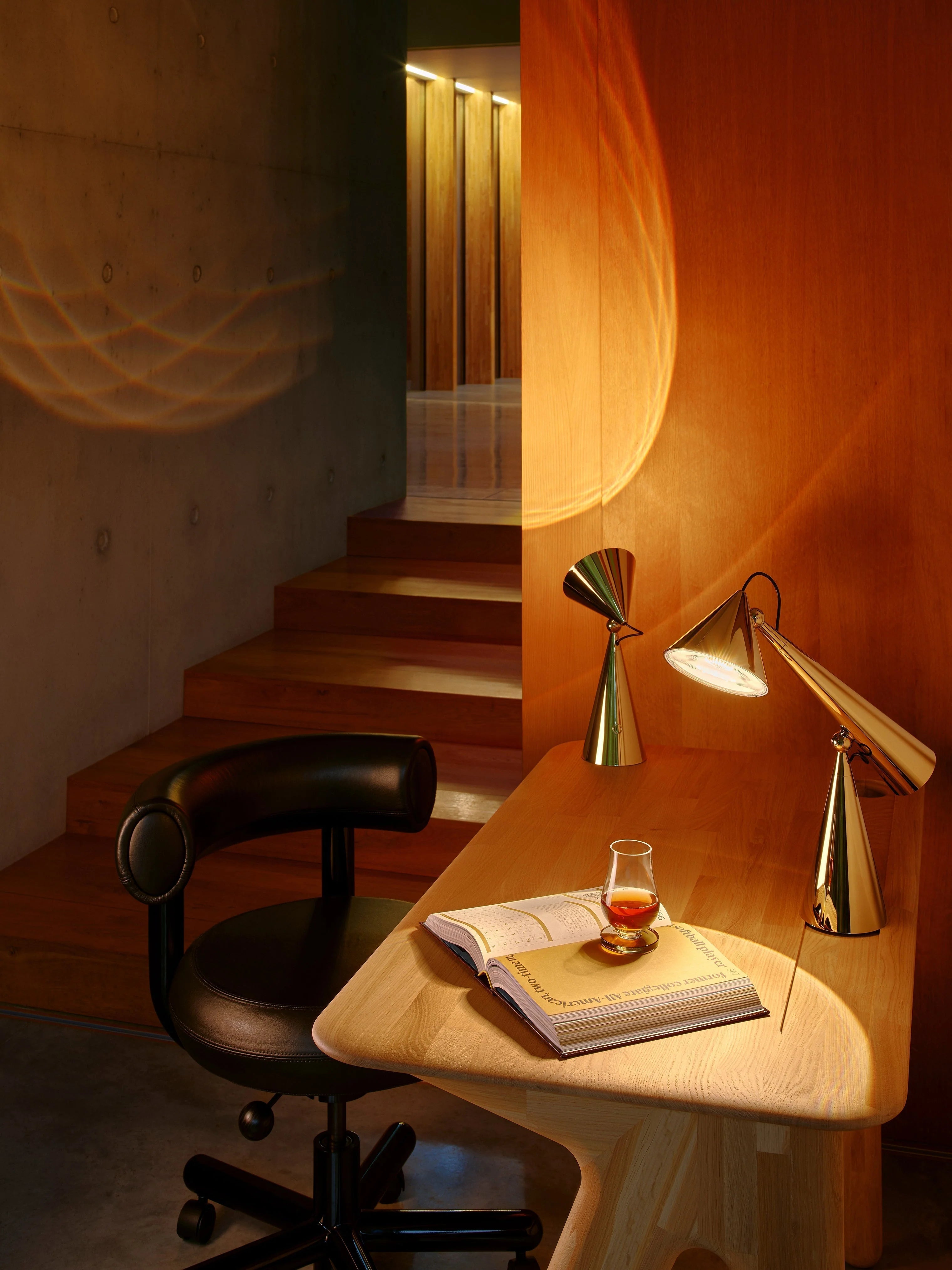 Fat Work Chair Gold