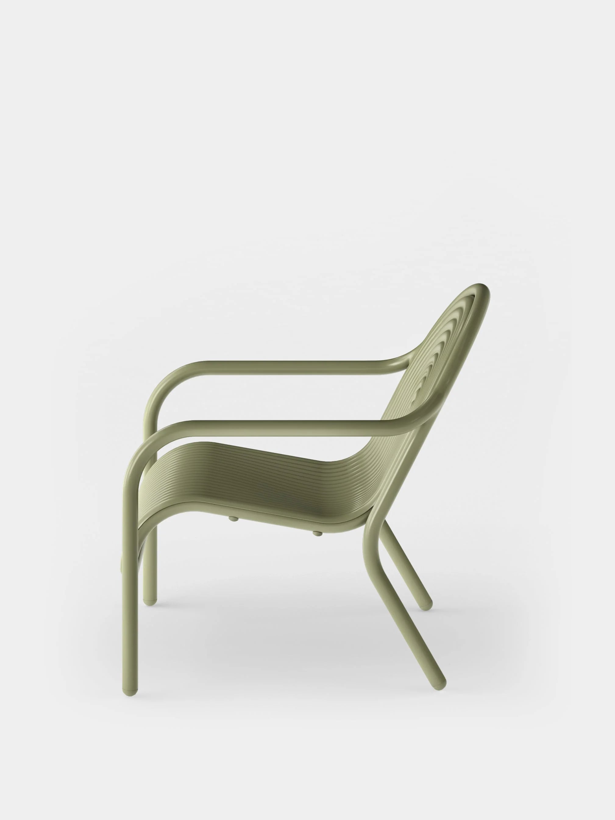 Groove Outdoor Lounge Chair Moss