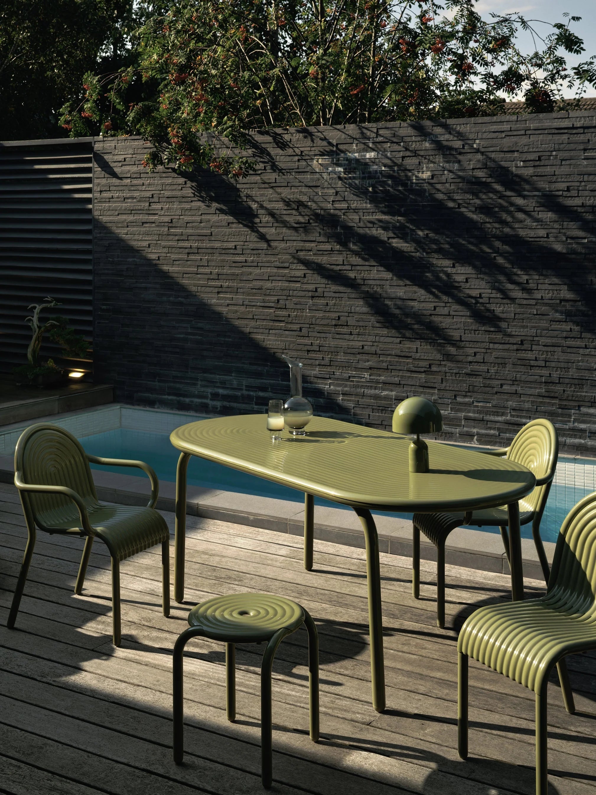 Groove Outdoor Stool Moss