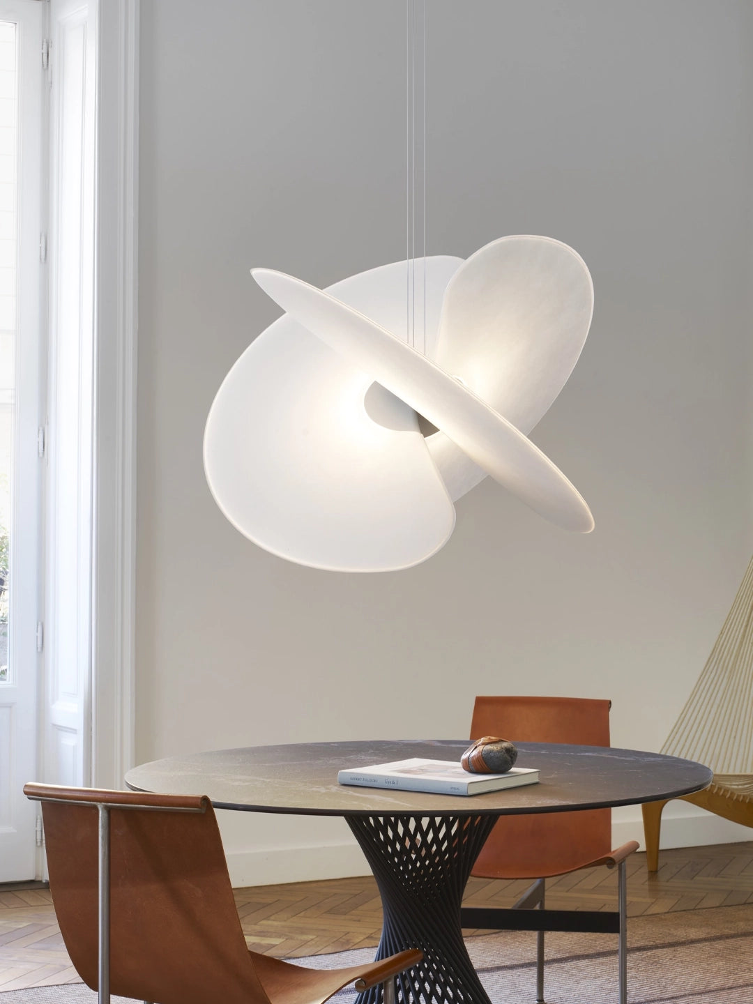 Levante Suspension Small 64