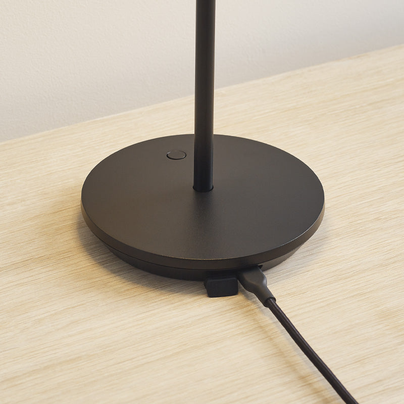 Nevis Table Lamp Negra