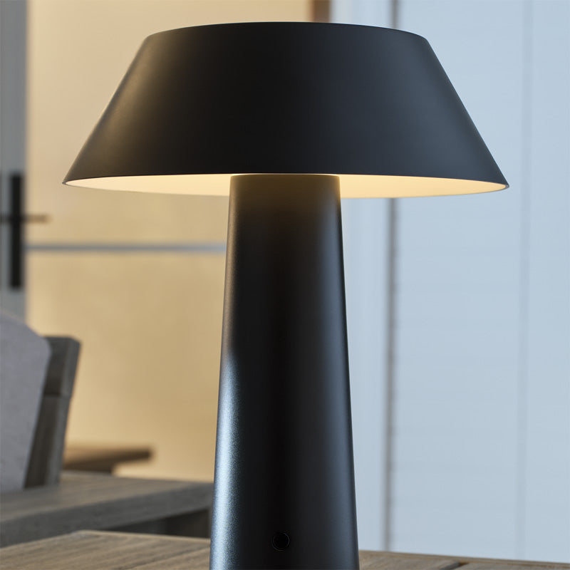 Sesa Table Lamp Black