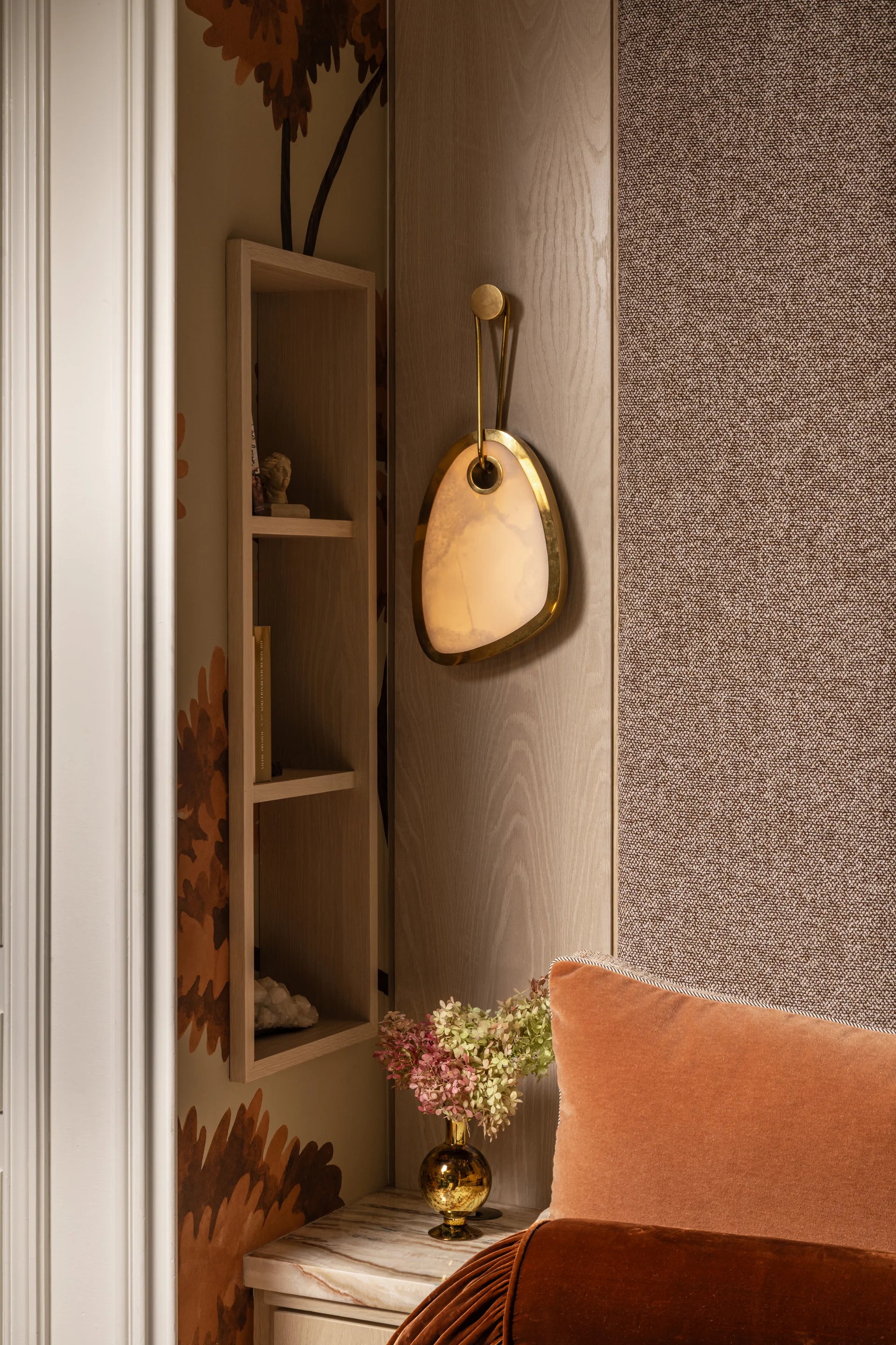 Vela Wall Sconce Brass