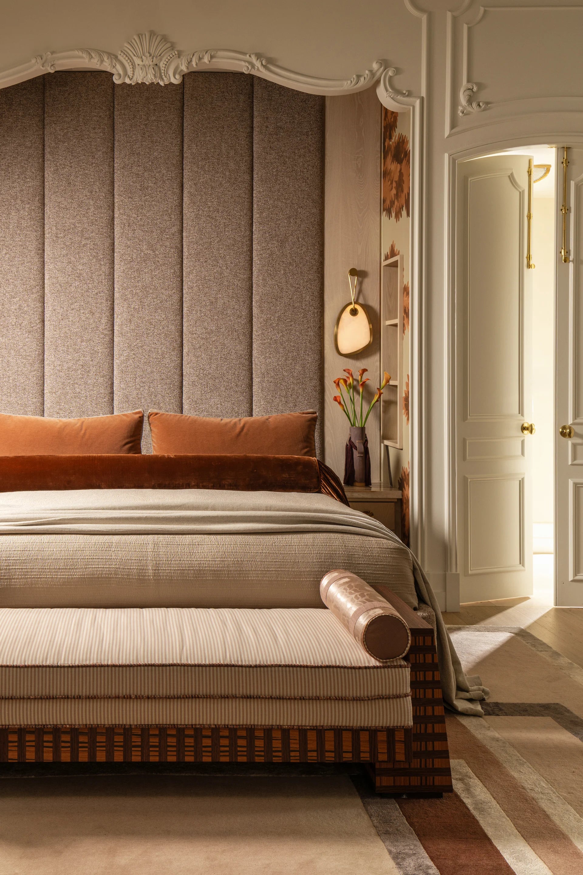 Vela Wall Sconce Brass