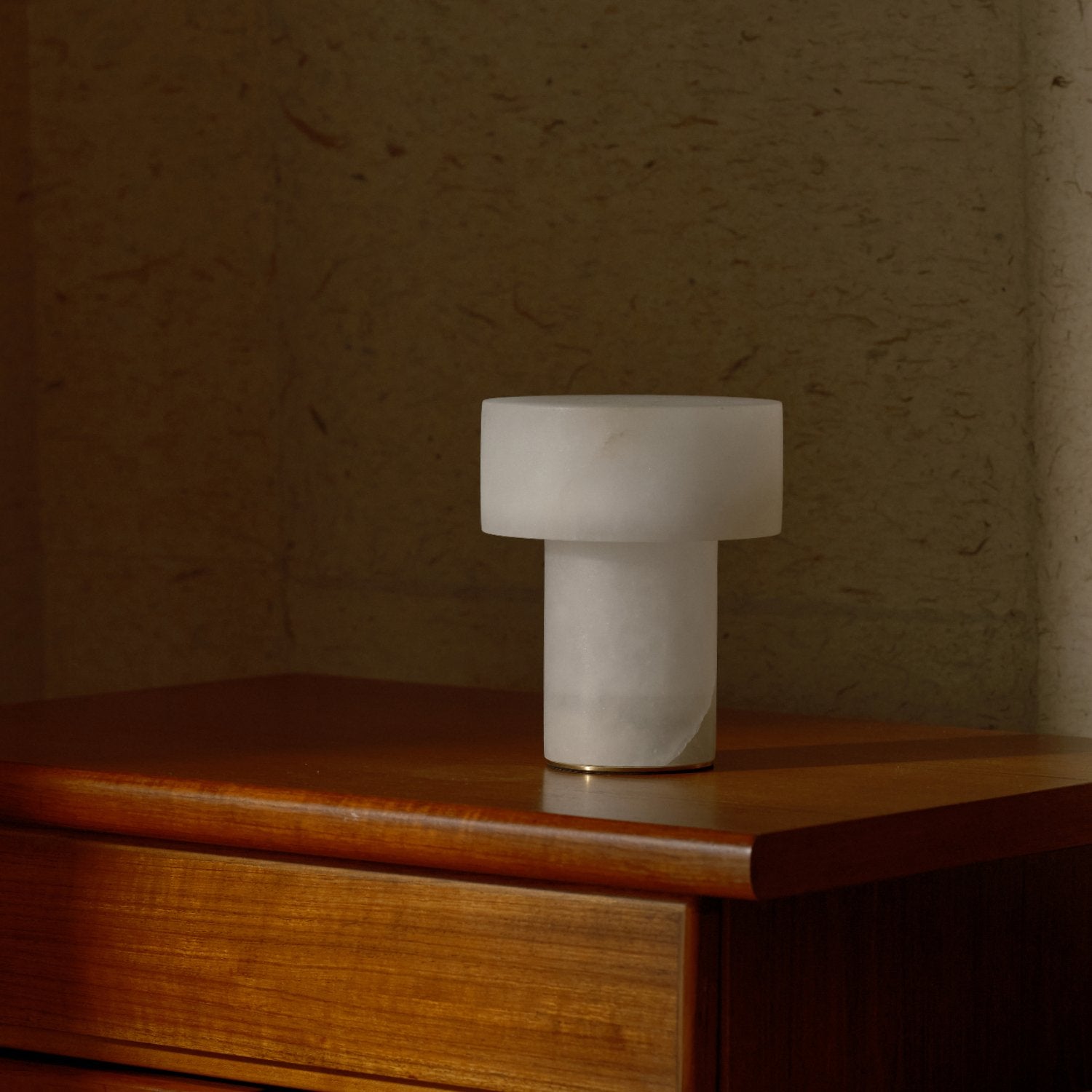 Una Rechargeable Lamp
