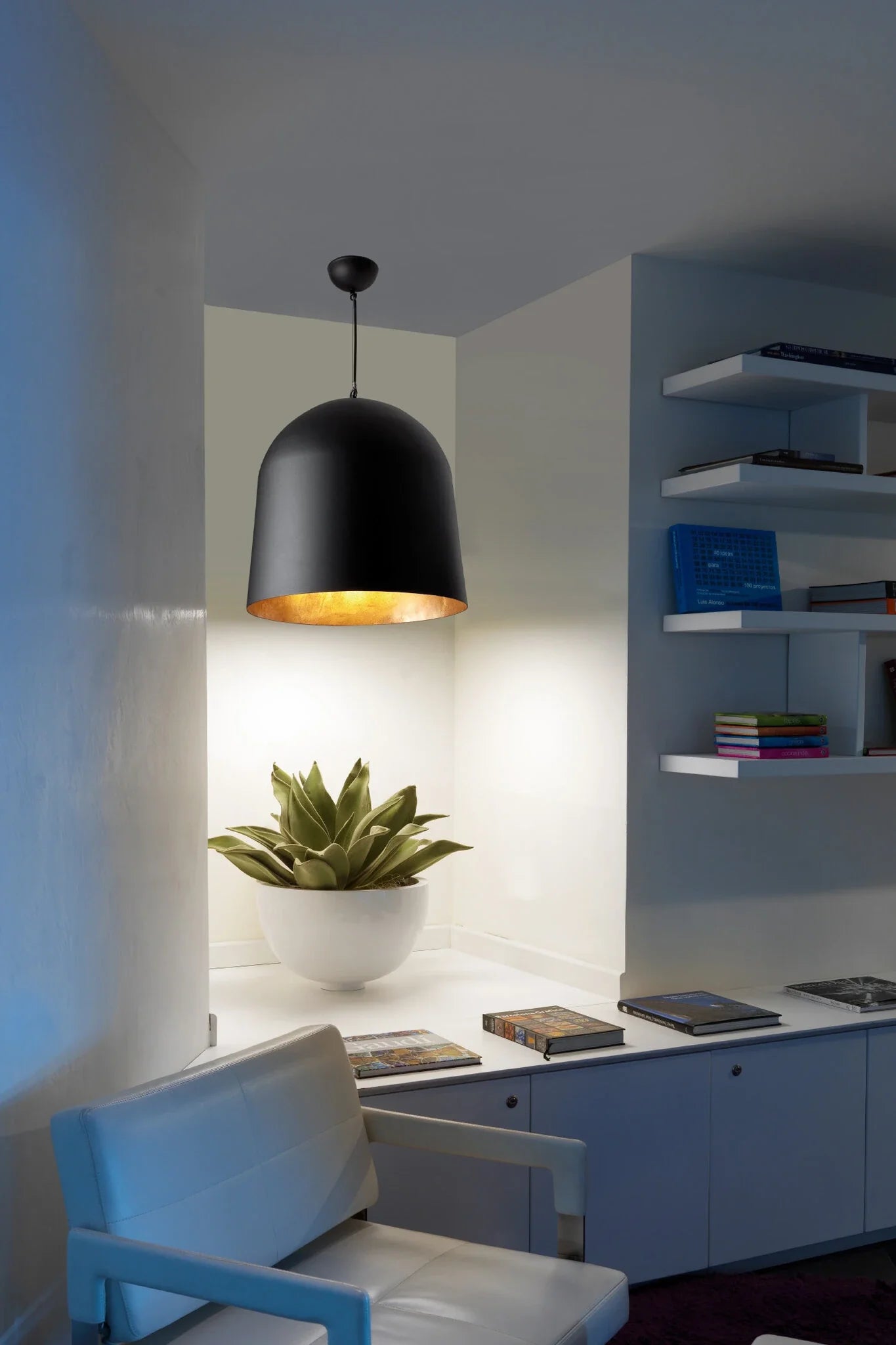 Cráter Colgante Negro/Oro