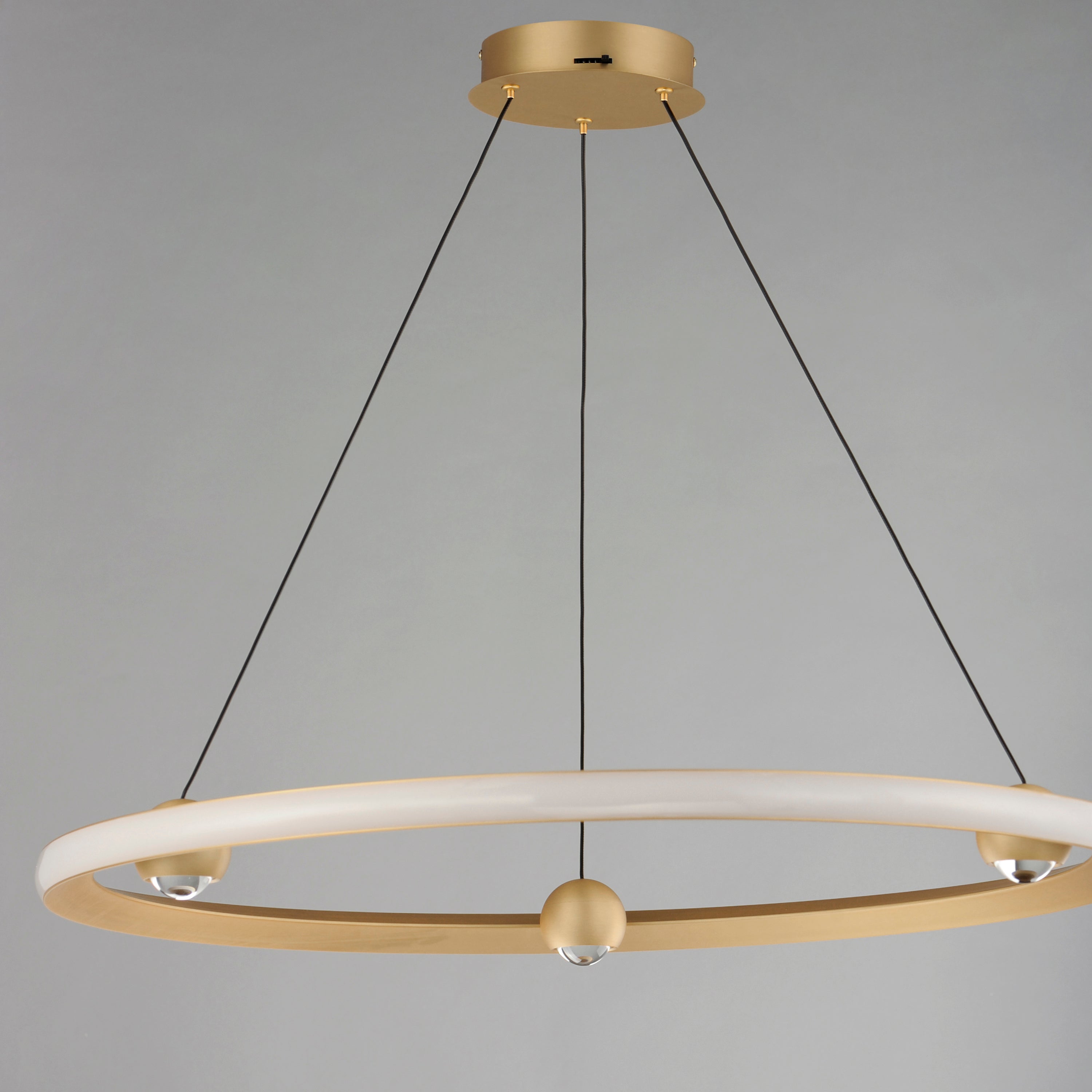 Nodes 32" Pendant Gold