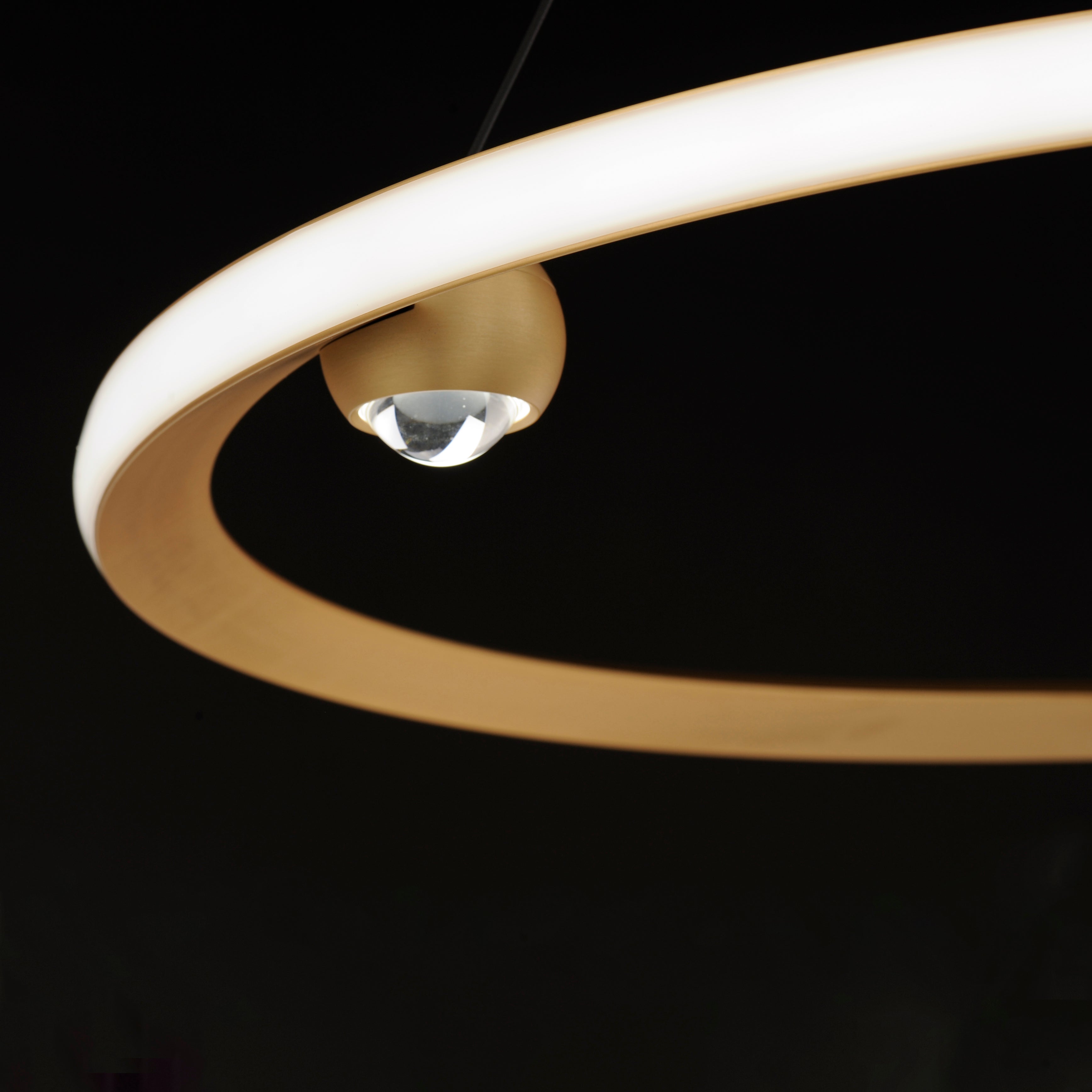 Nodes 32" Pendant Gold