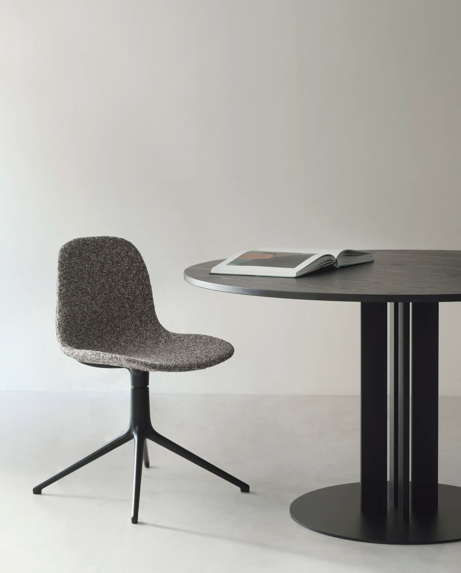 Scala Small Table Marble Black