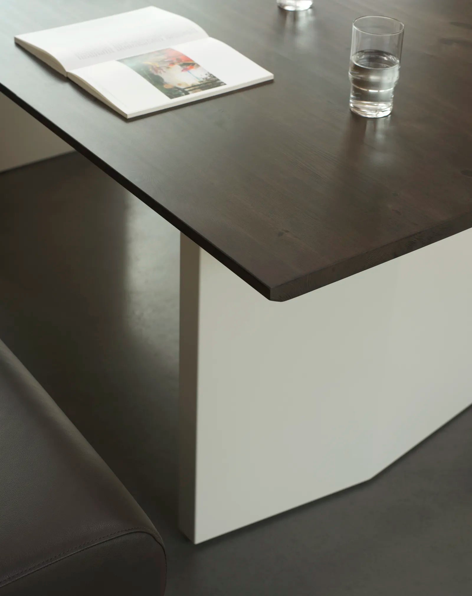 Panel Table Small Black/Dark Brown