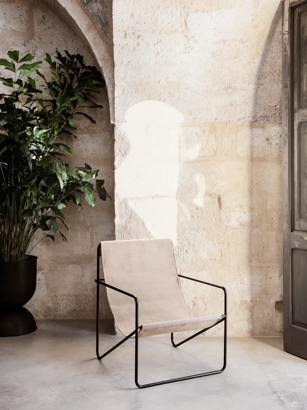 Desert Lounge Chair Black/Sand