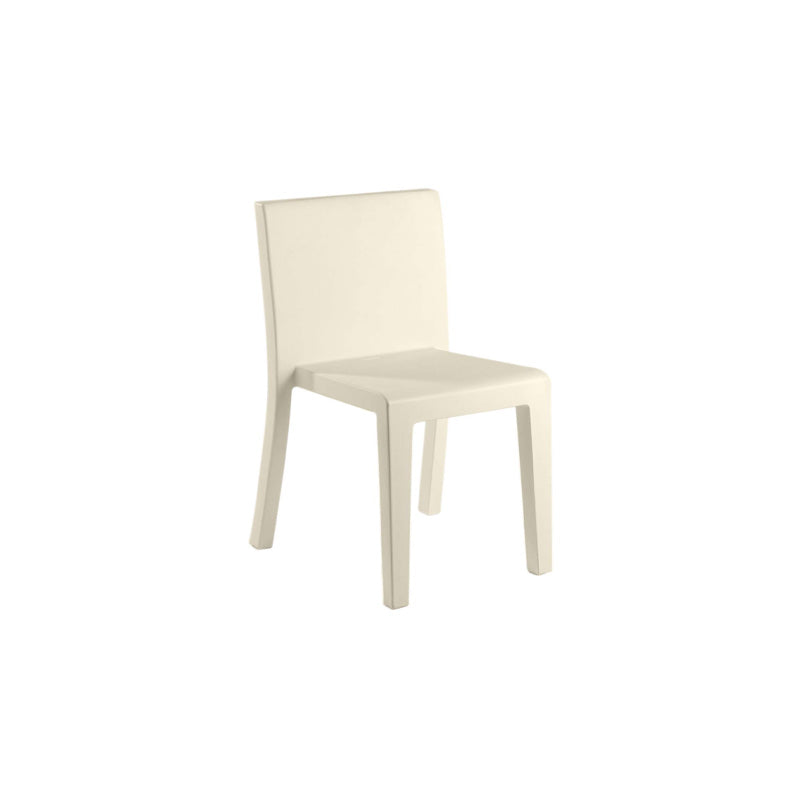 Jut Chair