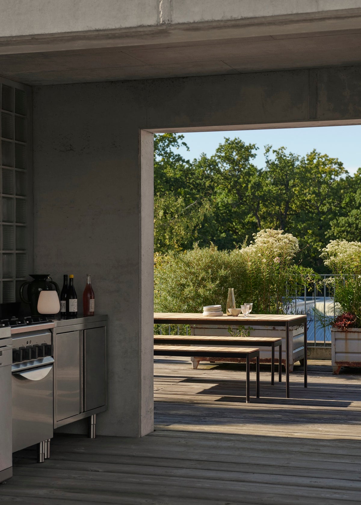 Ville Outdoor Dining Table AV26 Warm Black