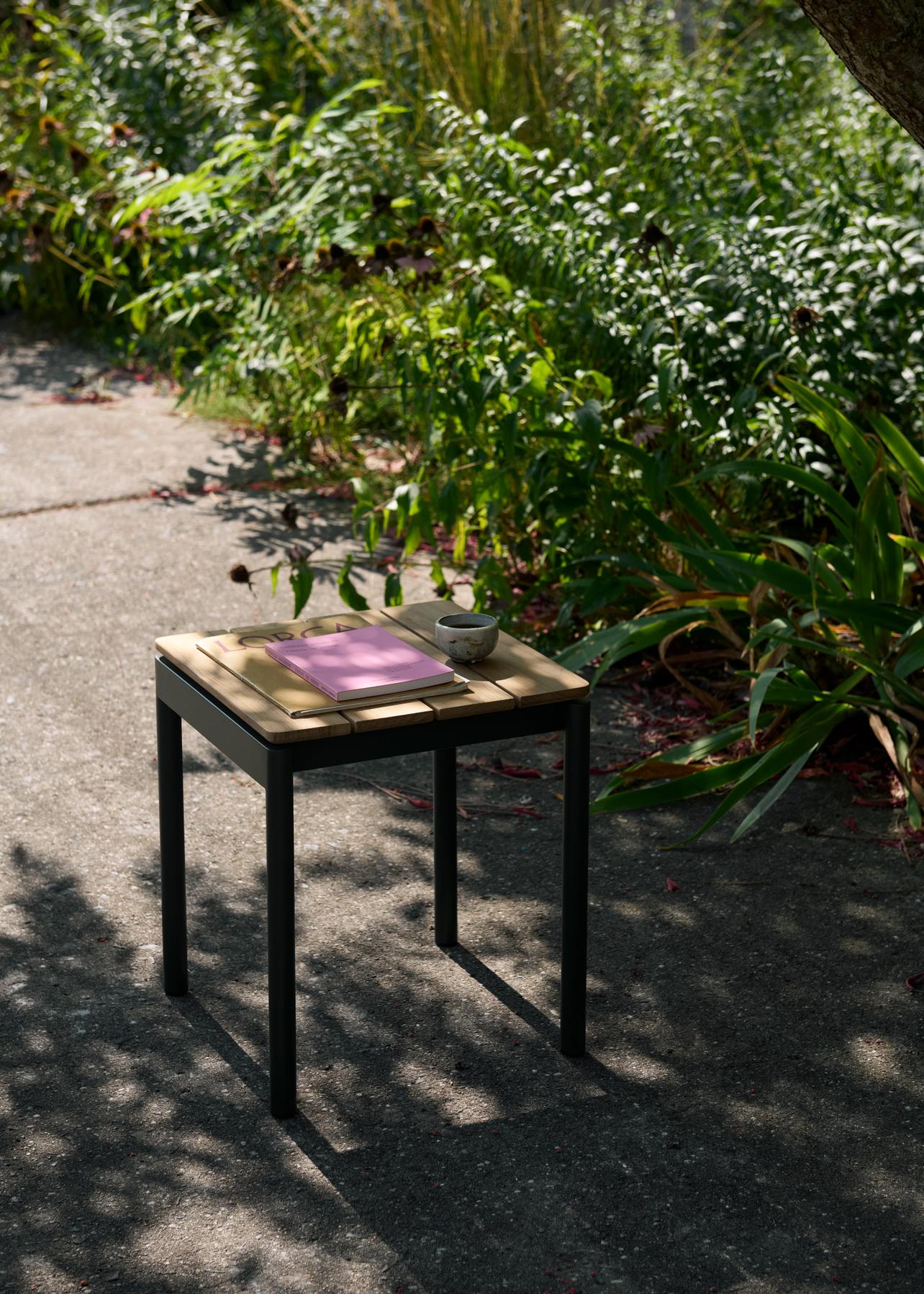 Ville Outdoor Stool AV47 Warm Black