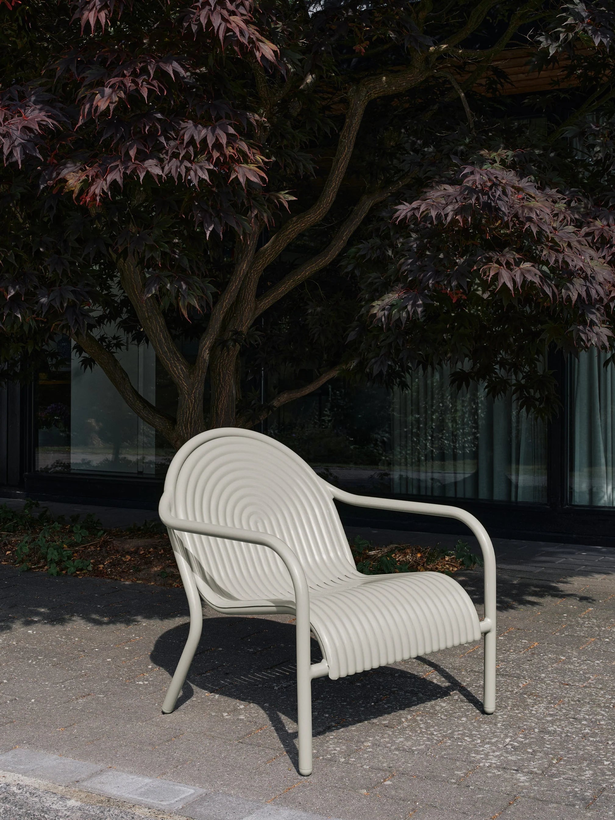 Groove Outdoor Lounge Chair Putty