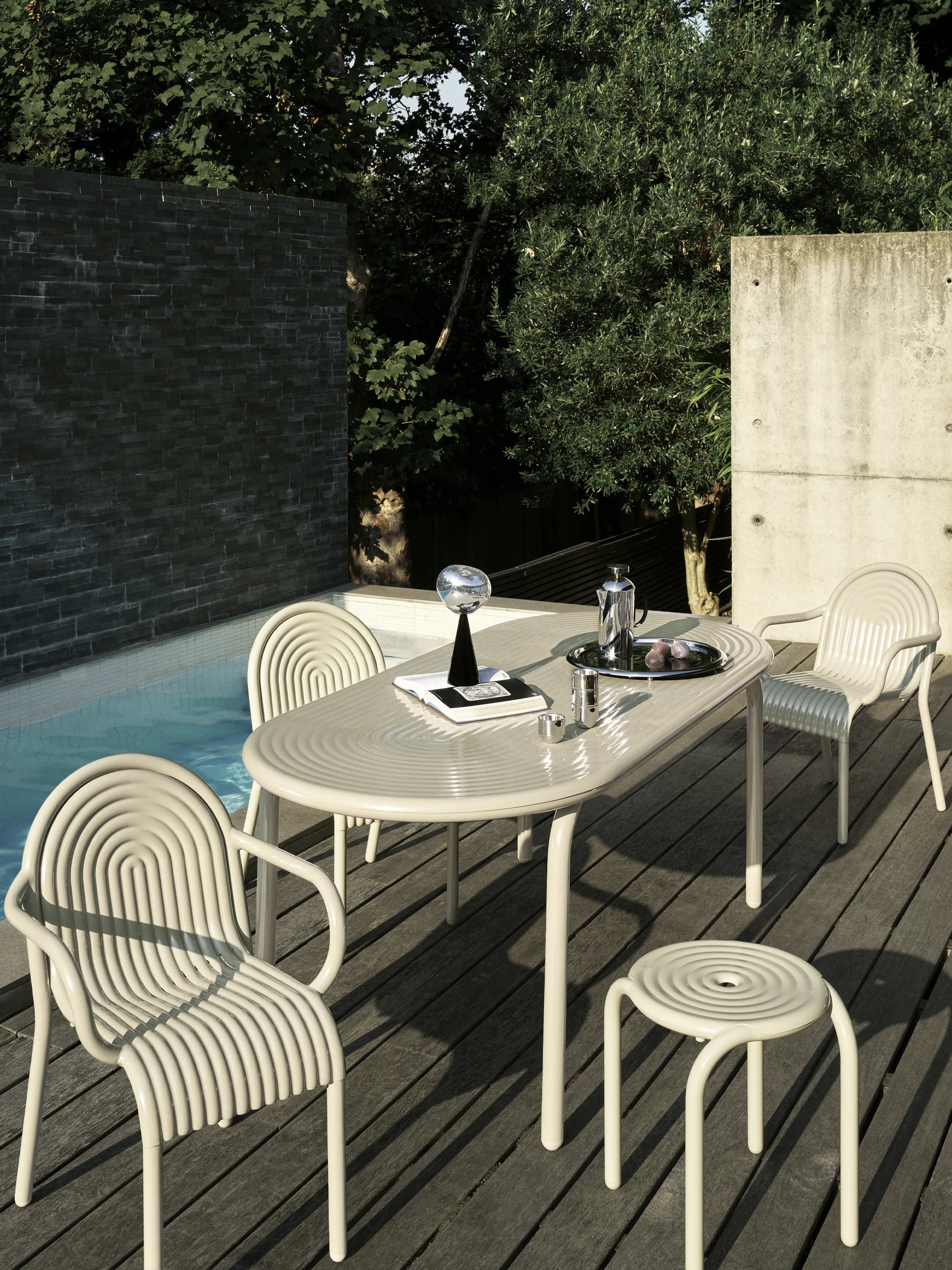 Groove Outdoor Stool Putty
