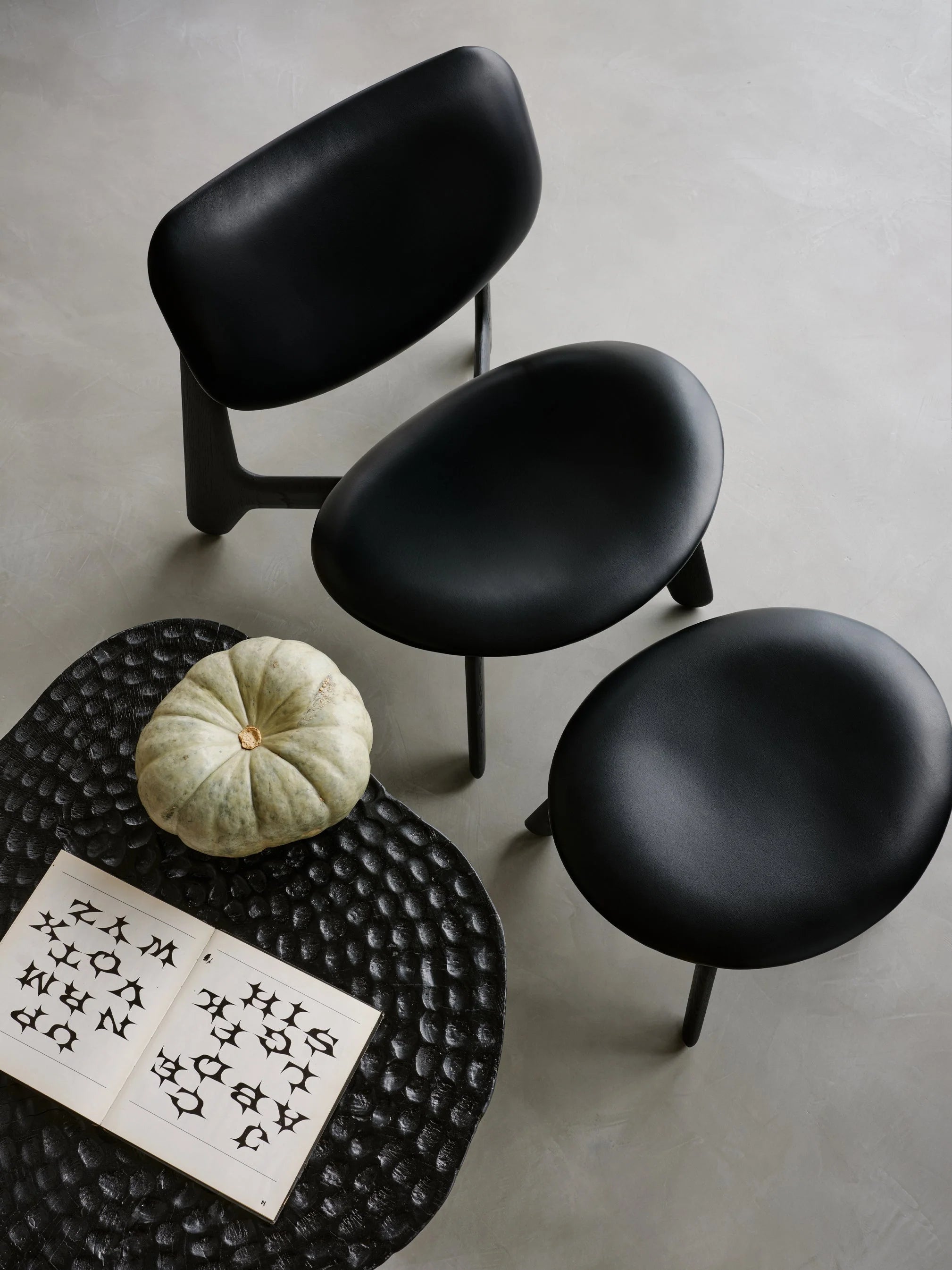 Slab Natural Wood Lounge Chair Black