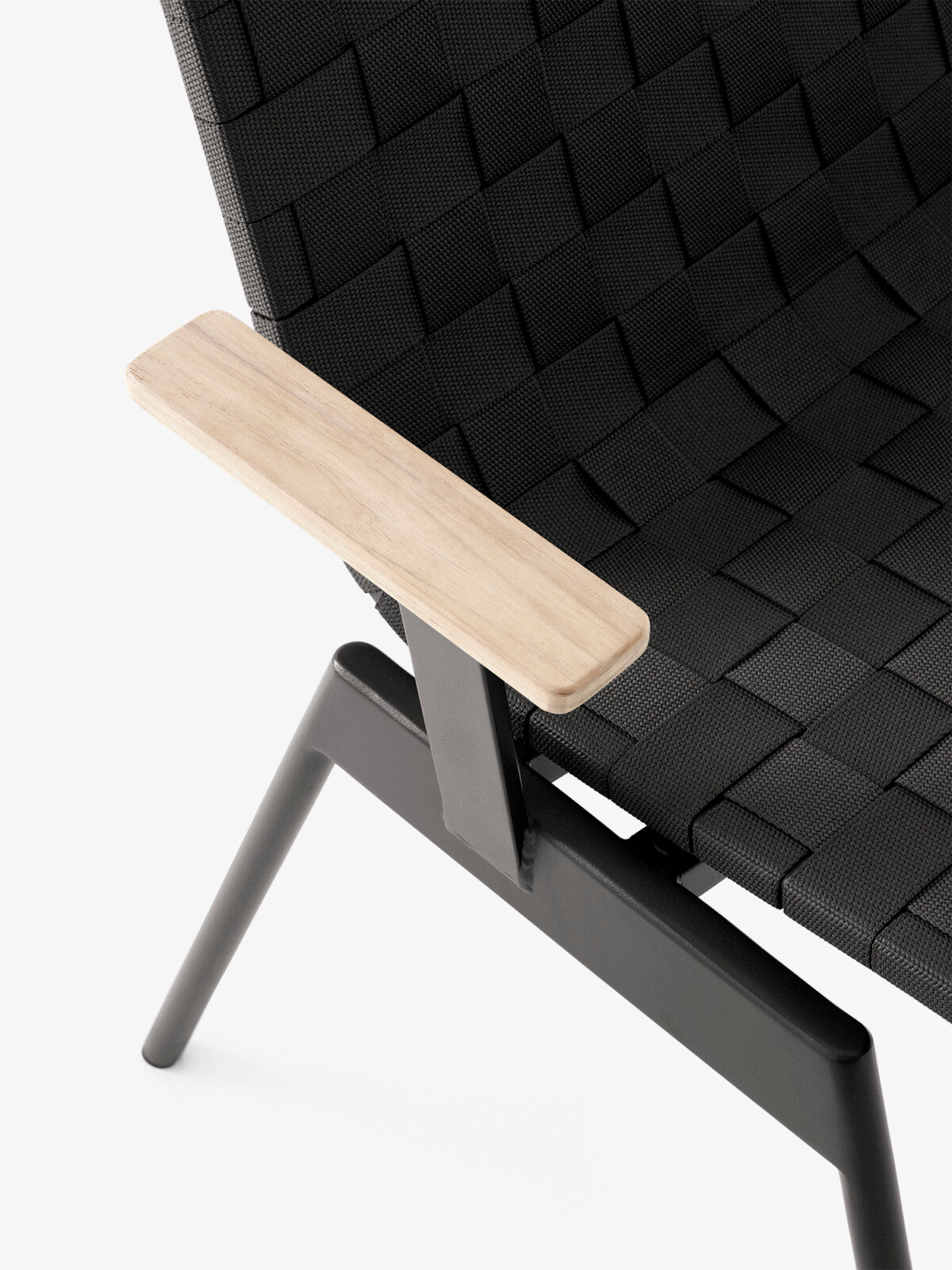 Ville AV34 Armchair Warm Black