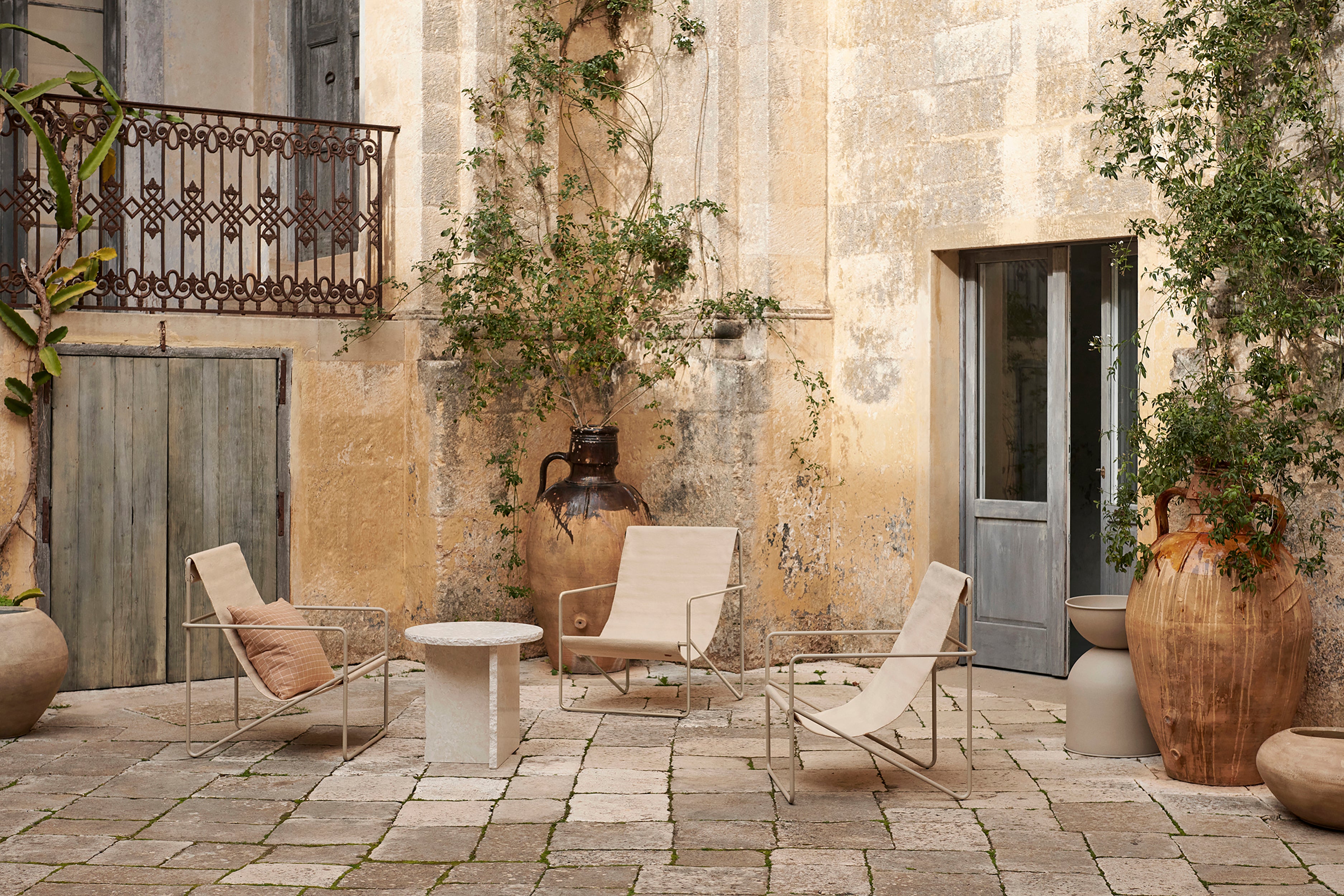 Desert Lounge Chair White/Sand