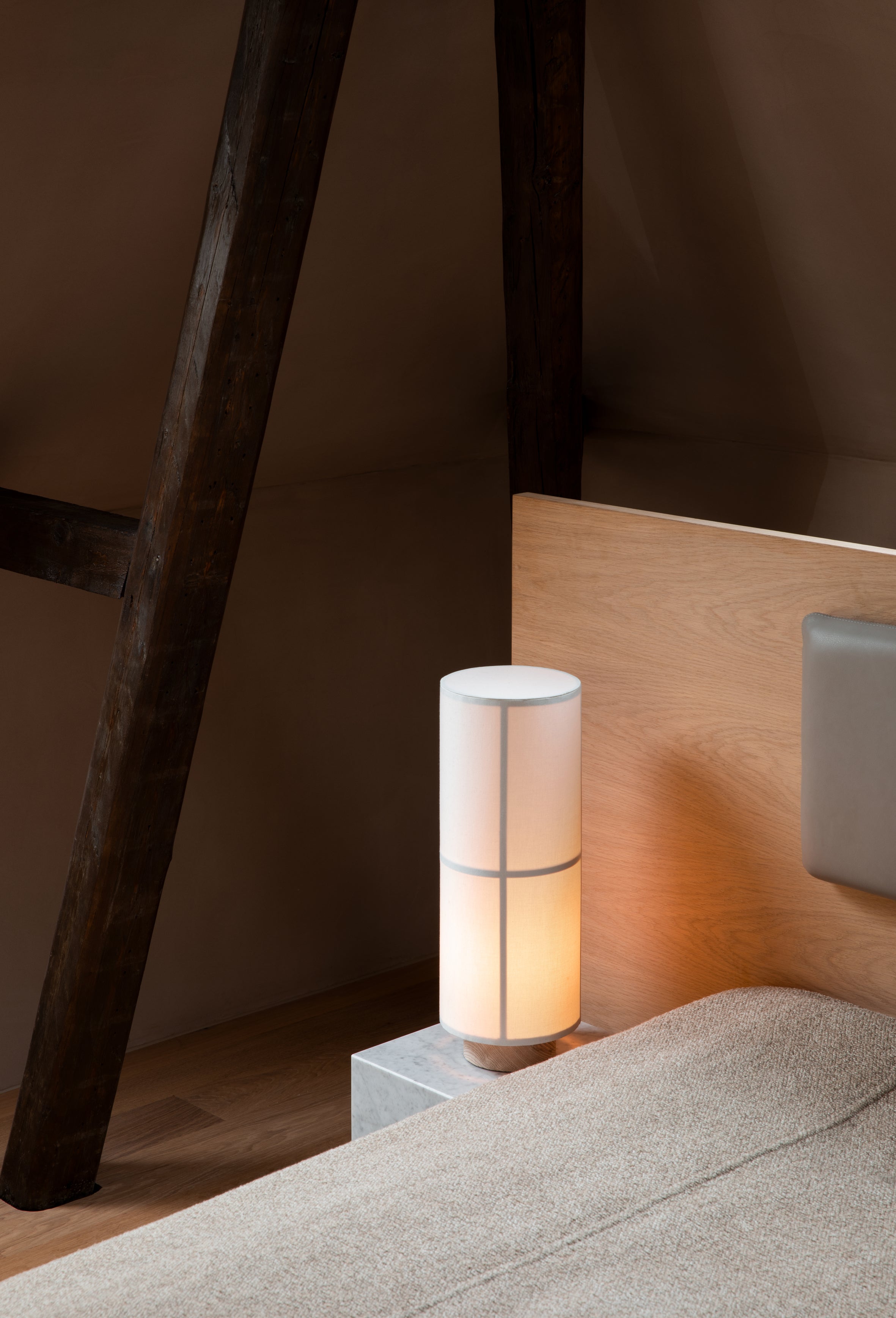 Hashira Table Lamp